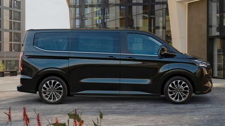 Ford E-Tourneo