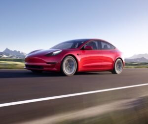 Read more about the article Tesla ar putea dezvalui un model de $25.000 in 2024