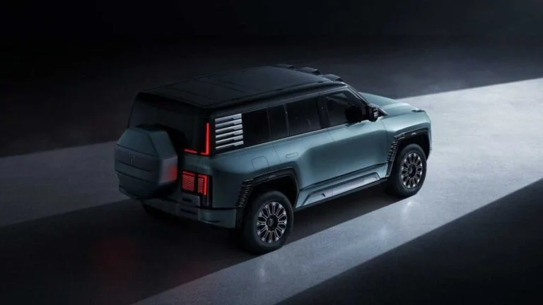 BYD SUV U8