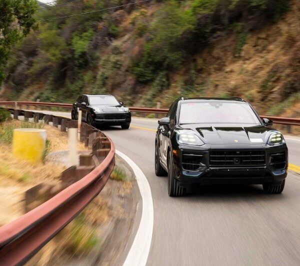 Porsche va lansa o versiune electrica a SUV-lui Cayenne