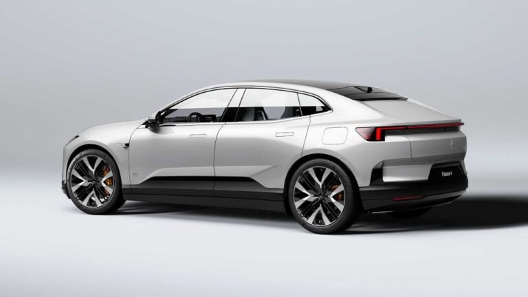 Polestar 4 exterior-spate