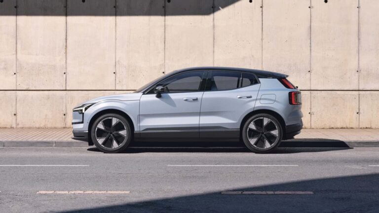 Volvo EX30 SUV Profil