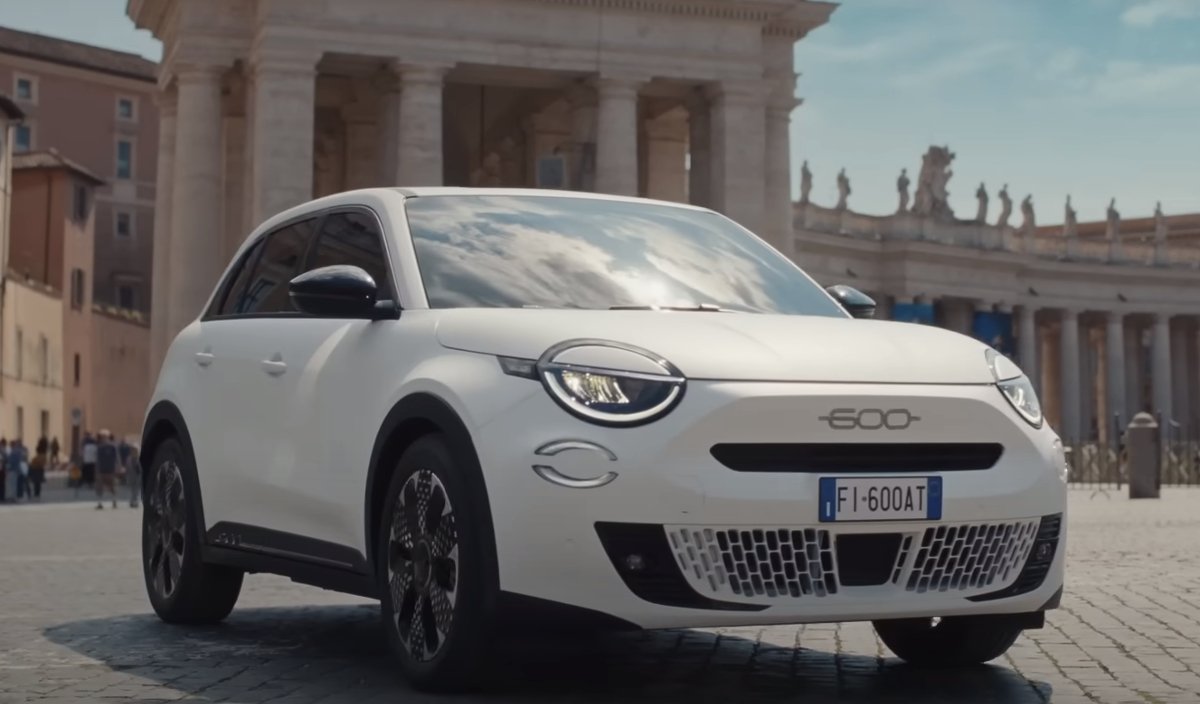 You are currently viewing Fiat 600e: Un pas înainte în electrificarea mărcii italiene