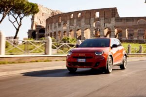 Read more about the article Fiat 600: Un crossover electric perfect pentru oraș