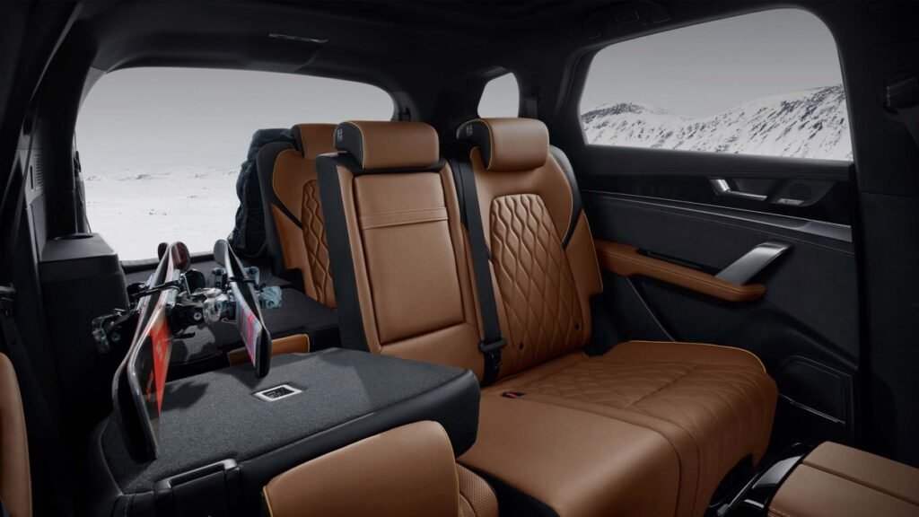 BYD Tang – SUV Electric cu 7 Locuri și 517 CP