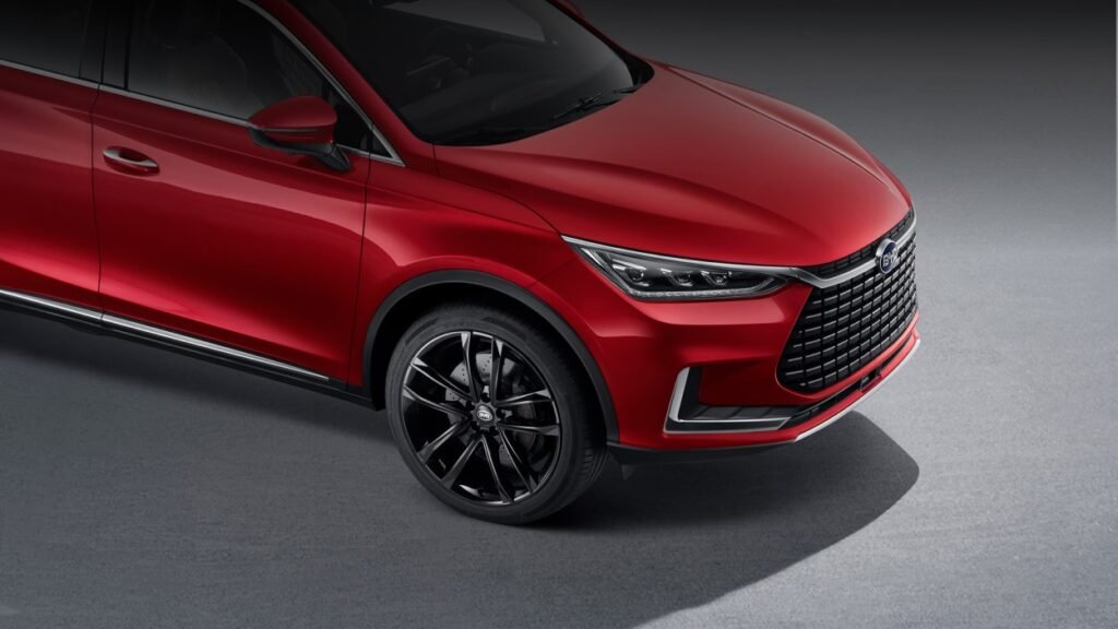 BYD Tang – SUV Electric cu 7 Locuri și 517 CP