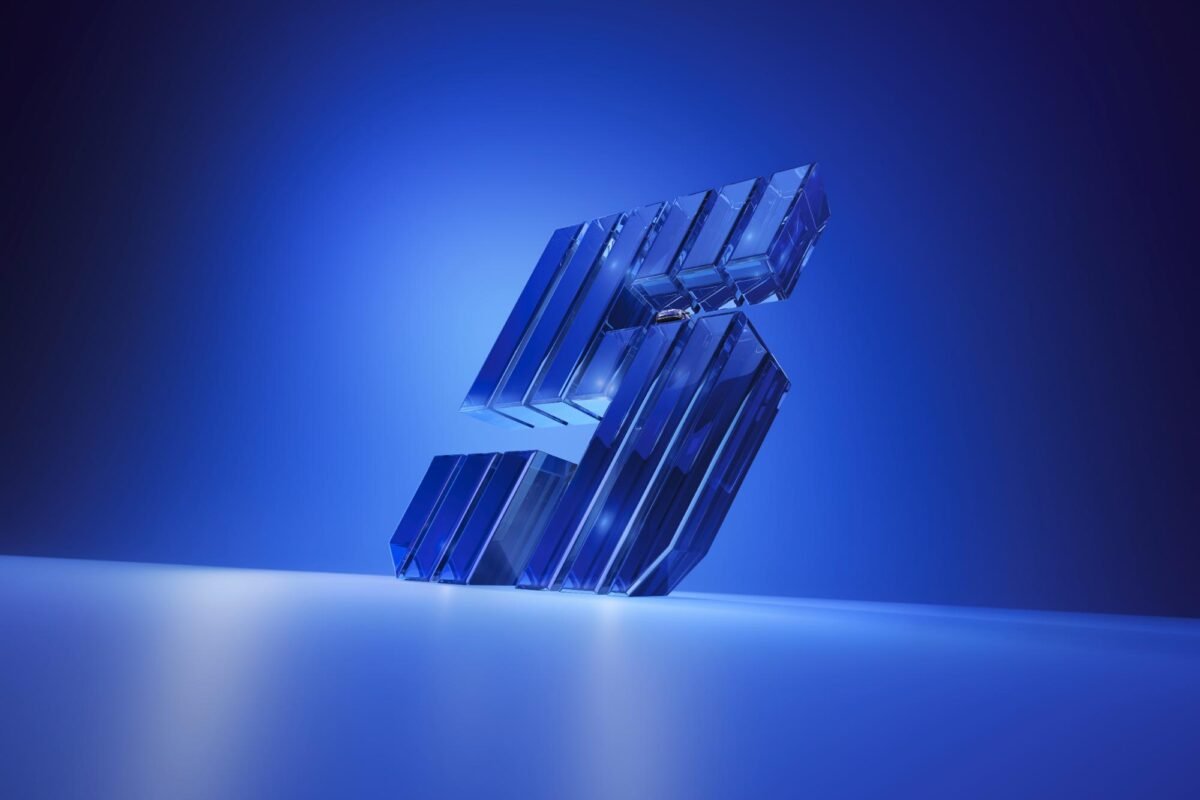 Renault 5 electric: ecran montat pe capotă, autonomie de 400 km