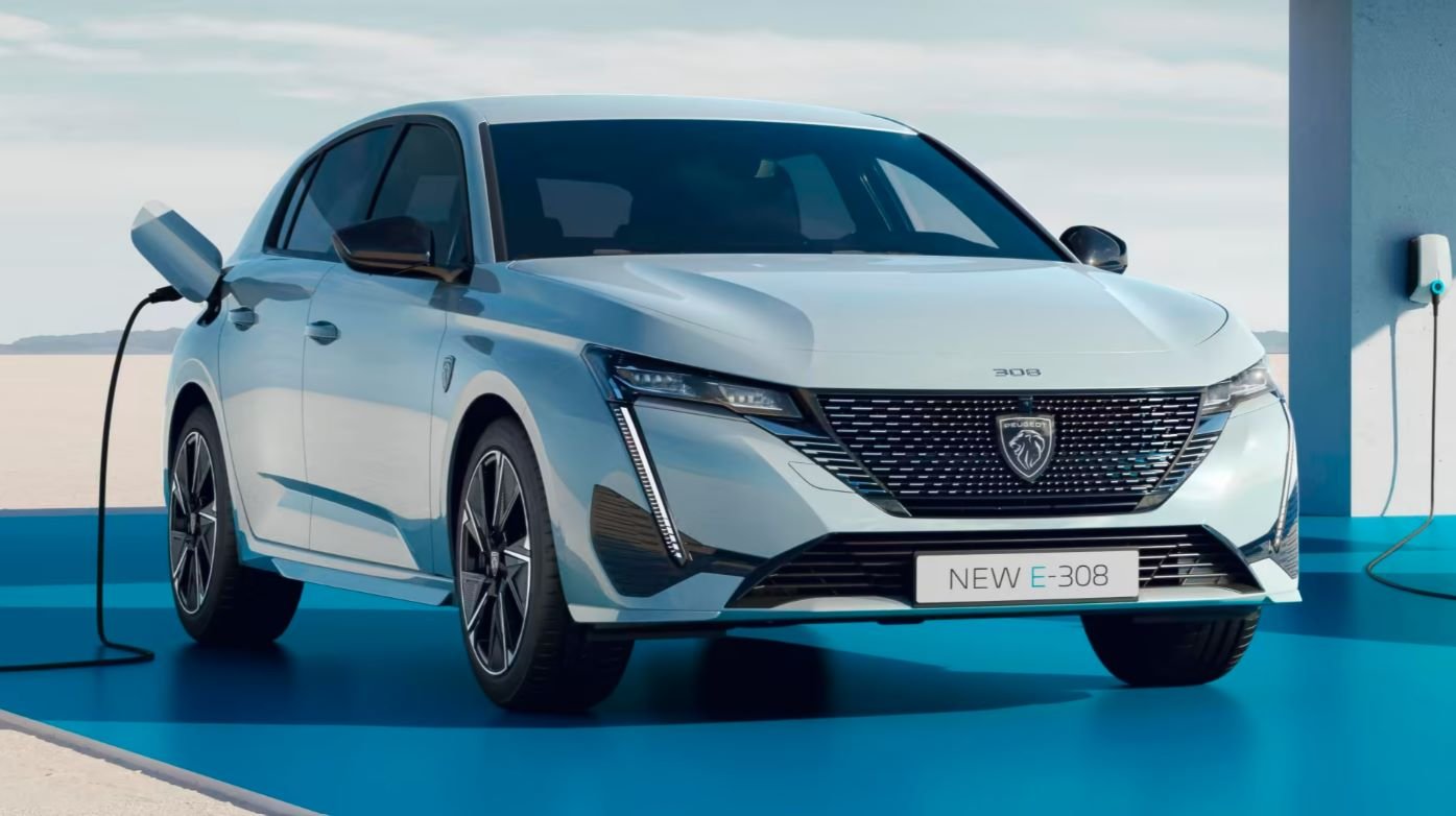 You are currently viewing Noul Peugeot e-308 electric ajunge în România, prețuri de la 44.000 de euro