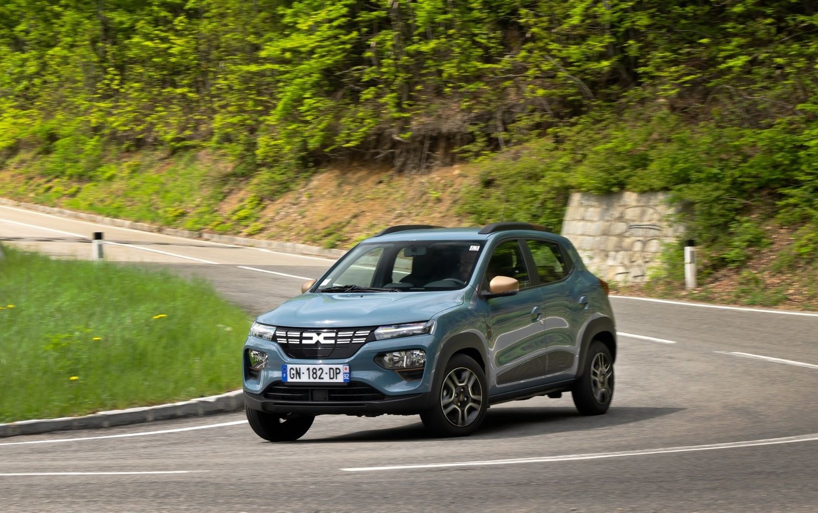 Read more about the article Dacia Spring: Reducere de 10.000 € în Germania!