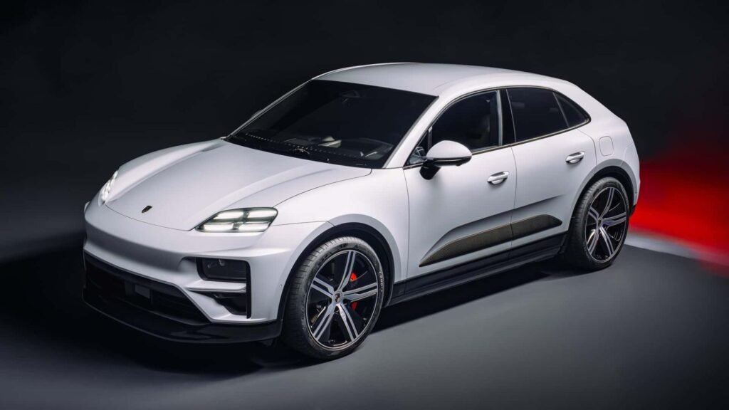 Porsche Macan electric: SUV-ul sportiv electric cu performanțe de top, autonomie de până la 613 km și tehnologie de ultimă generație.