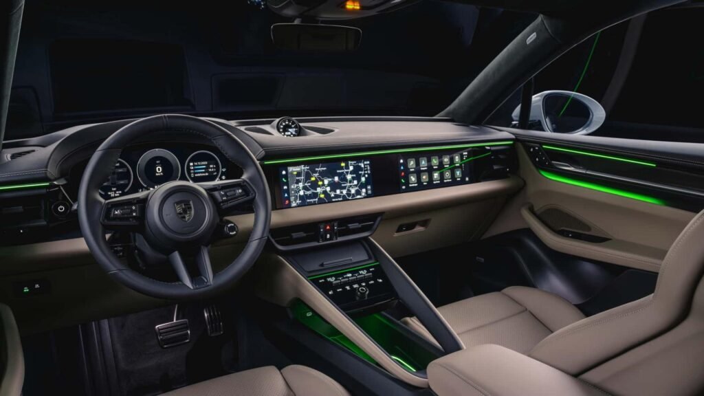 Porsche Macan electric: SUV-ul sportiv electric cu performanțe de top, autonomie de până la 613 km și tehnologie de ultimă generație.