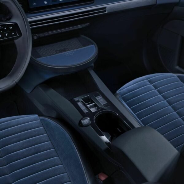 Lancia Ypsilon Electrică: Eleganță Italiană