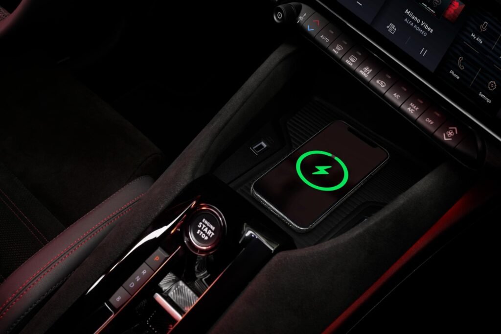 Alfa Romeo Milano: Primul Model Electric al Companiei