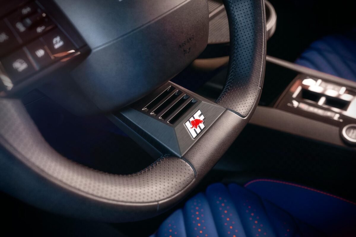 Lancia Ypsilon HF volan sportiv