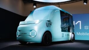 Read more about the article U1st Vision: Clinica Mobilă Electrică de la Renault și Volvo