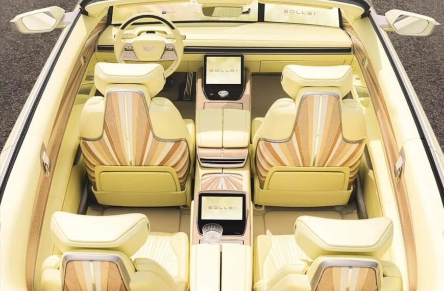 Cadillac Sollei habitaclu