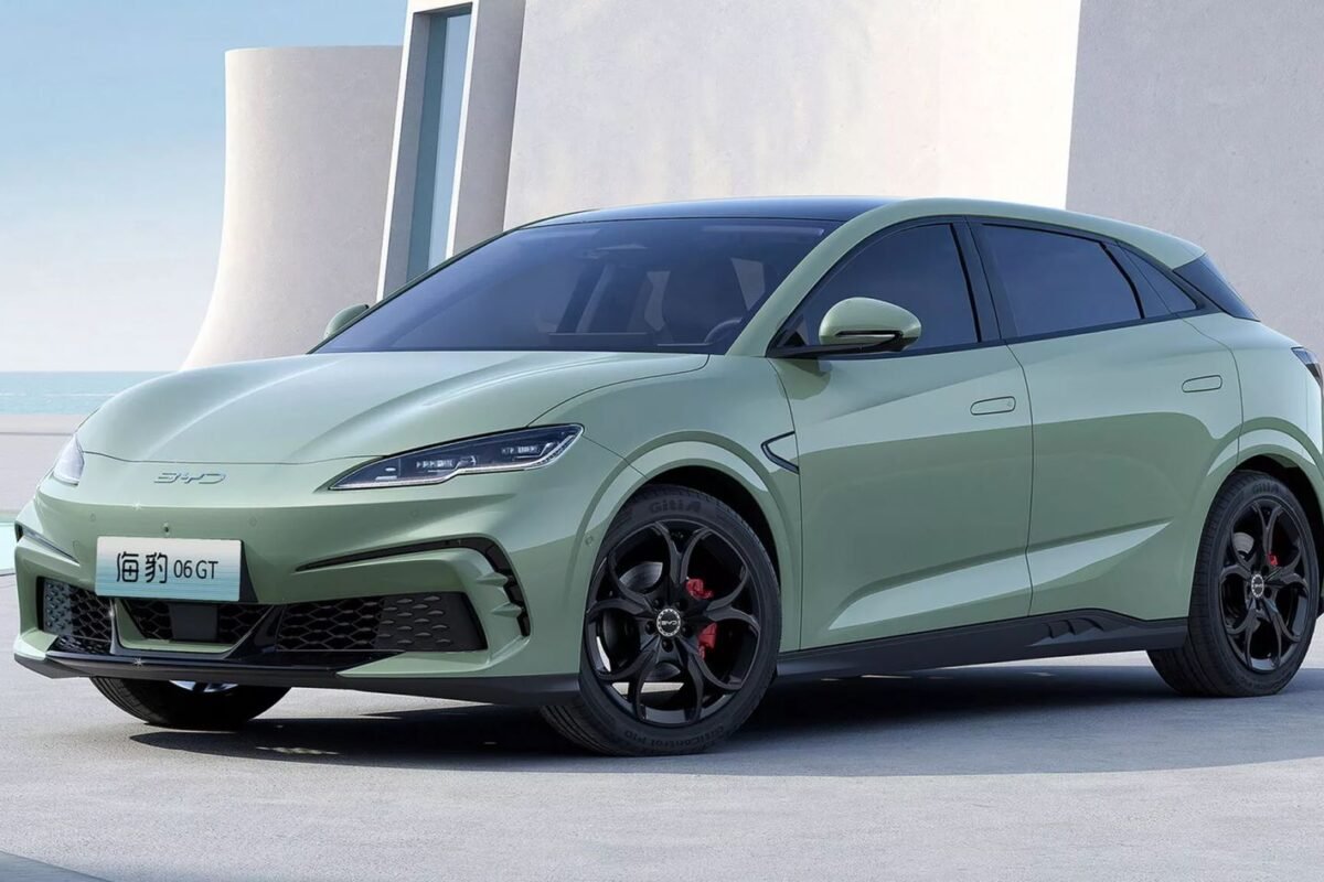 BYD Seal 06 GT: Noul Hatchback Electric, Rival Direct pentru Volkswagen ID.3