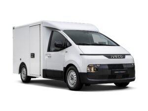 Read more about the article Iveco eMoovy: Utilitară Electrică Bazată pe Hyundai Staria