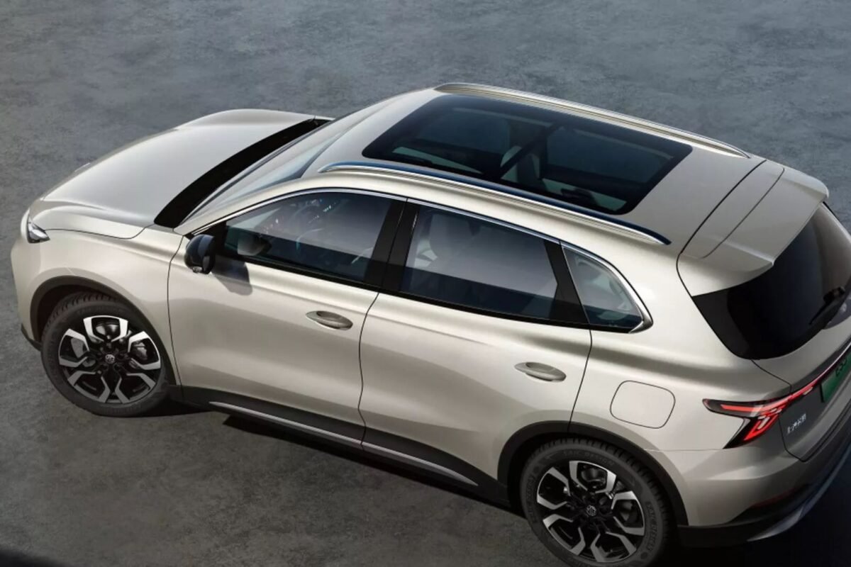 MG ES5 plafon panoramic