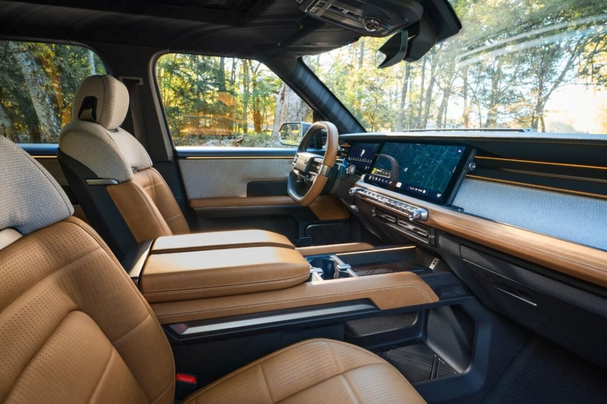 Scout Traveler SUV Electric, interior