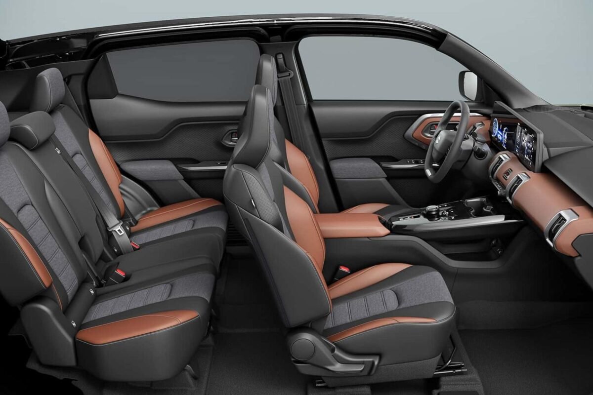 Suzuki eVitara interior