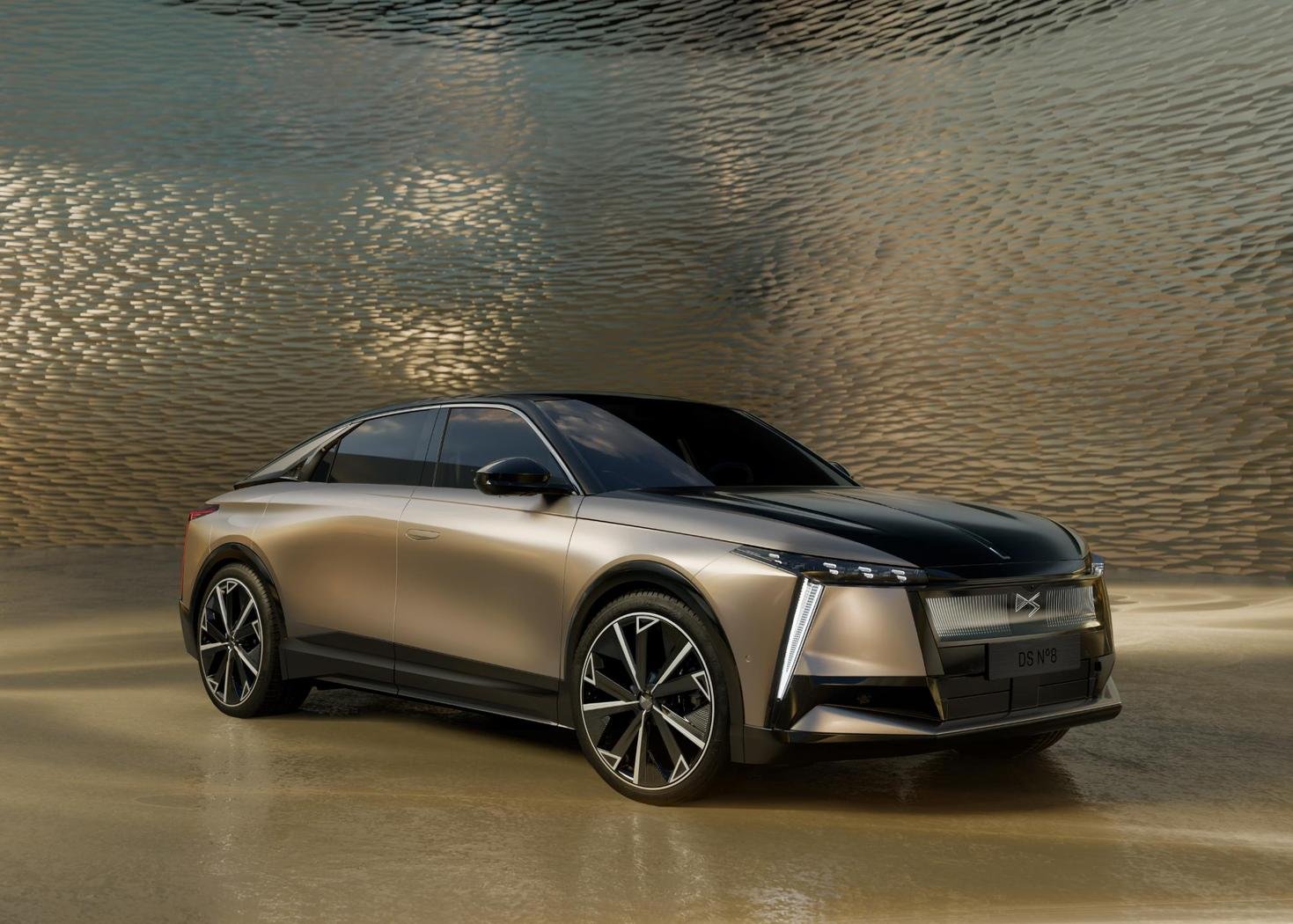Read more about the article DS N°8: SUV Coupe Electric cu Autonomie de 750 km
