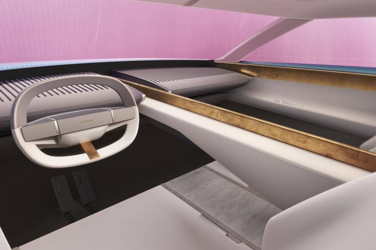 Jaguar Type 00 volan