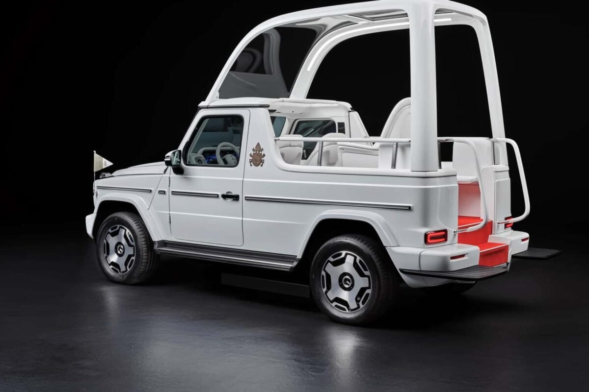 Papamobil G-Class Electric spate